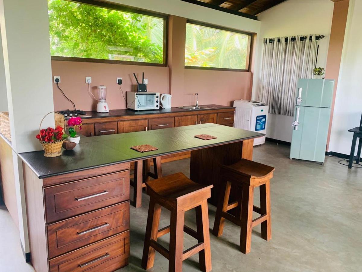 Villa A & A Hikkaduwa Luaran gambar